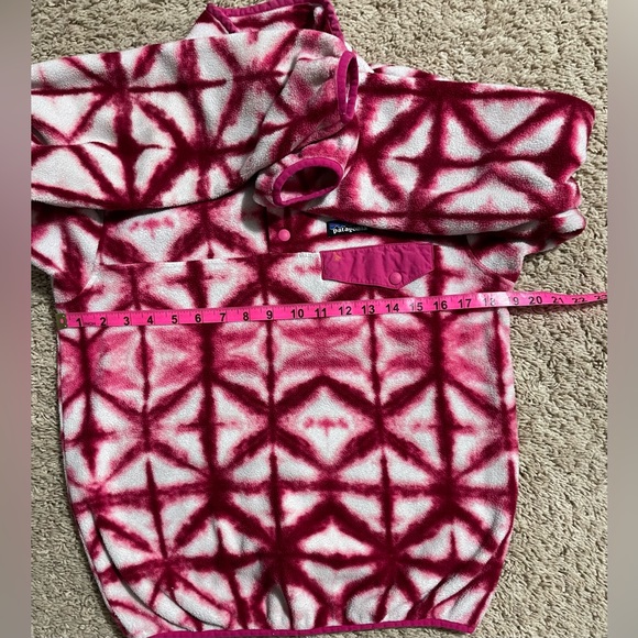 Patagonia Synchilla T-Fleece Pink & White Tie Dye Snap Button Pullover - Picture 7 of 10